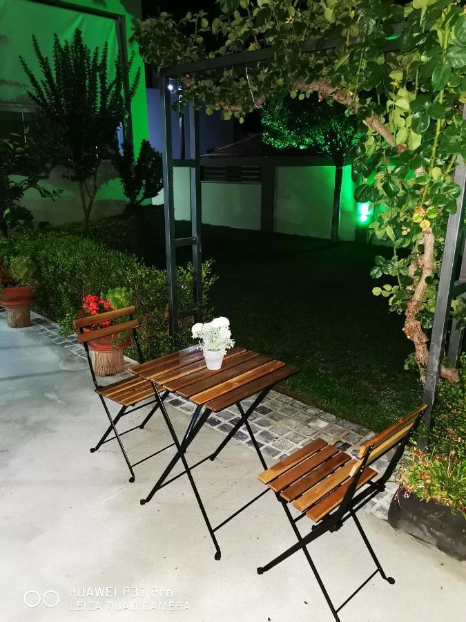 Pall'S Minimal Apartment Néa Péramos Zewnętrze zdjęcie