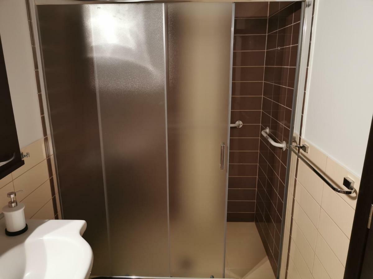 Pall'S Minimal Apartment Néa Péramos Zewnętrze zdjęcie